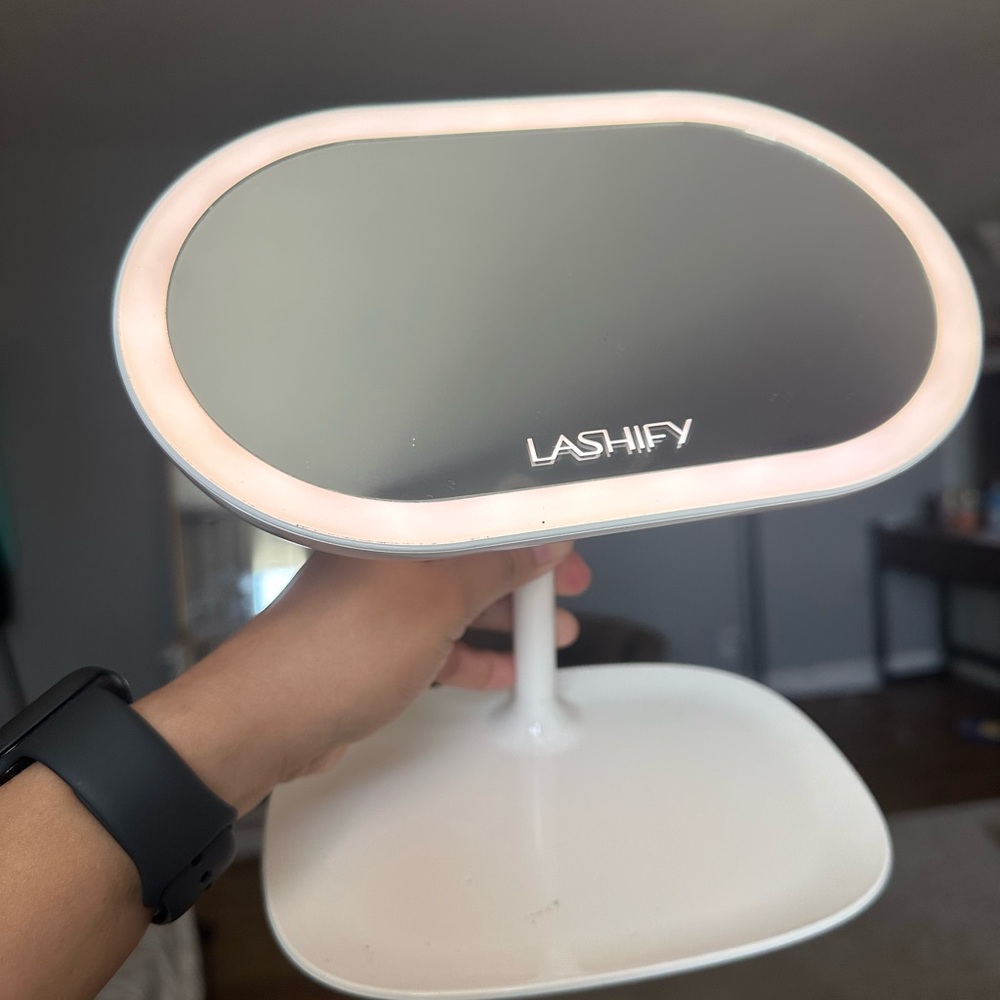 Lashify Lighted Vanity Mirror